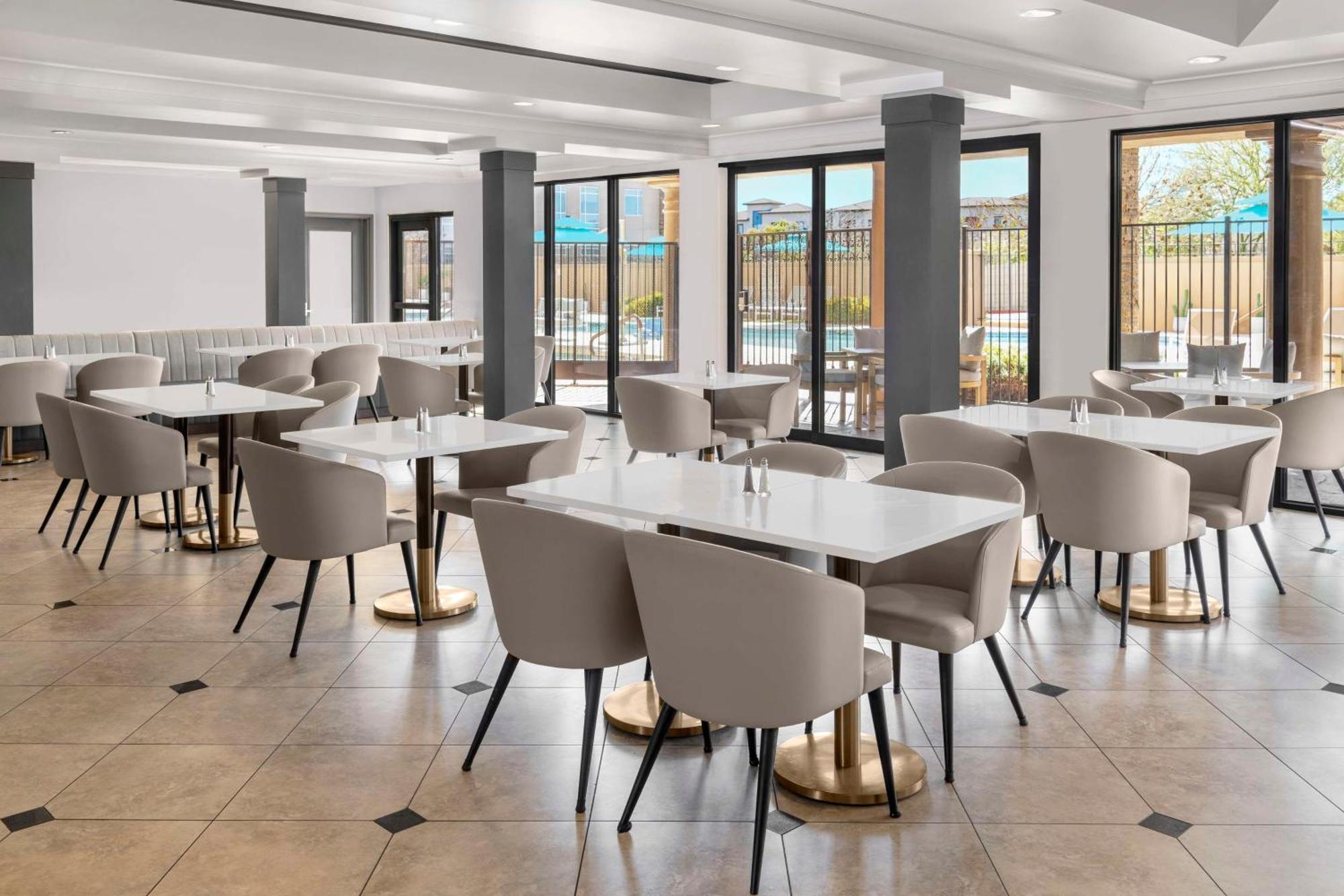 Doubletree By Hilton Phoenix-Gilbert Exterior foto